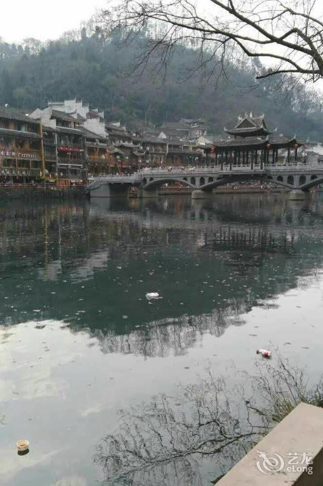 Fenghuang Waitin For You Inn Exterior photo